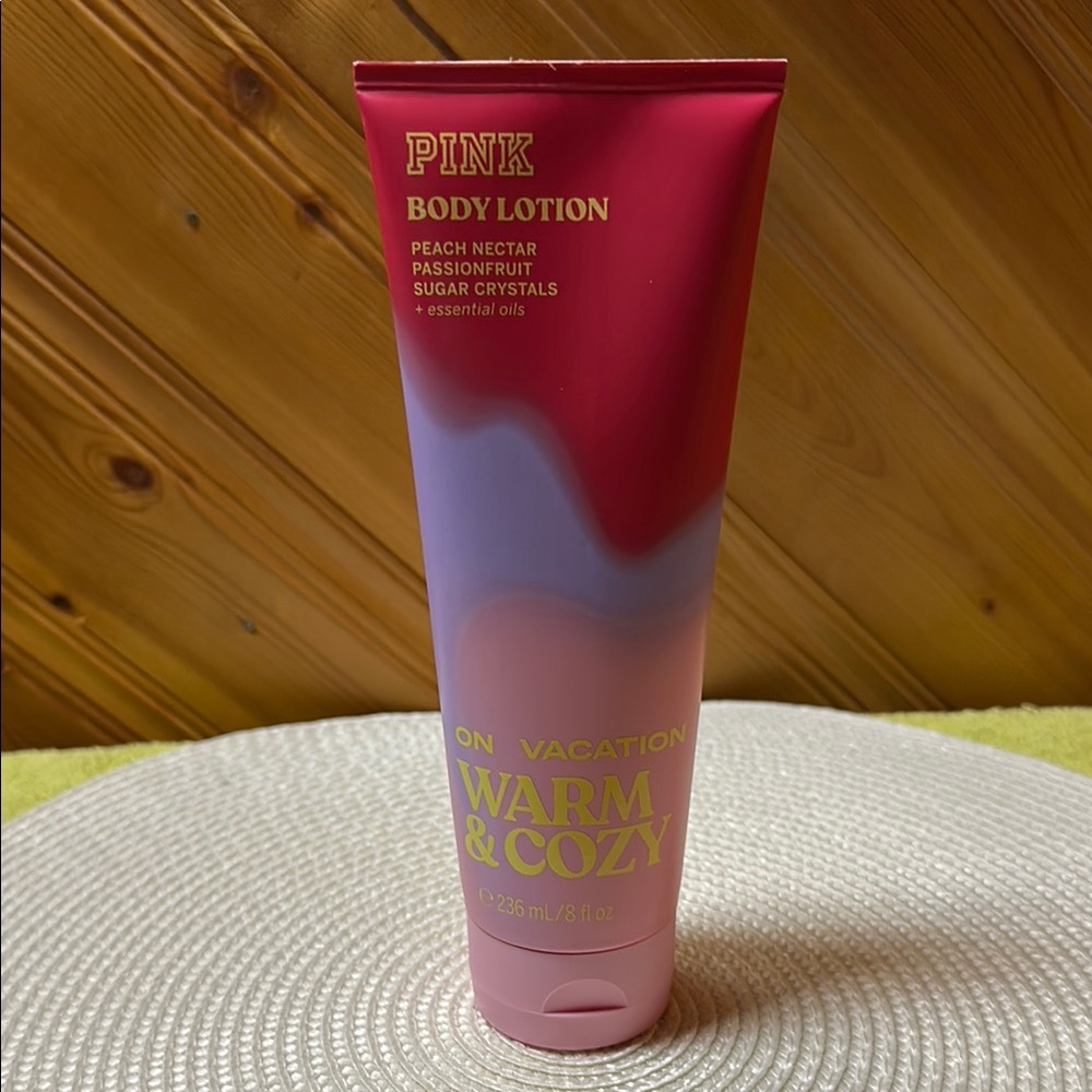 PINK Warm & Cozy On Vacation Body Lotion